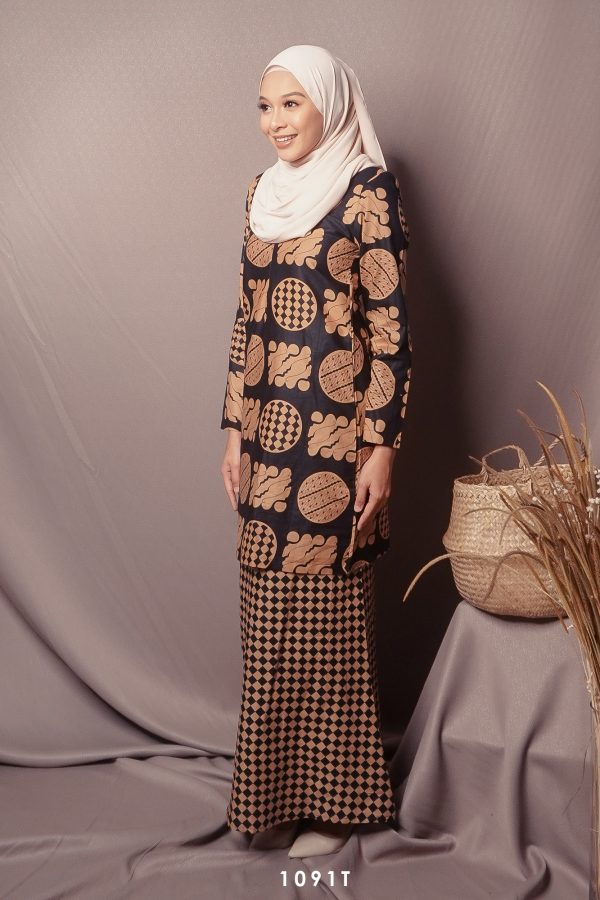 Teejah Kurung in Brown (1091T-1) - Image 4