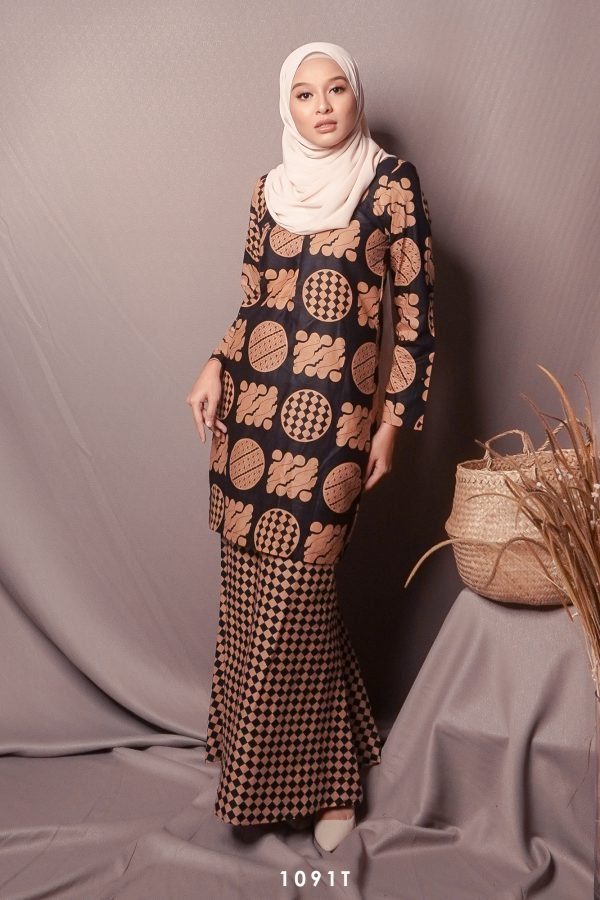 Teejah Kurung in Brown (1091T-1) - Image 2