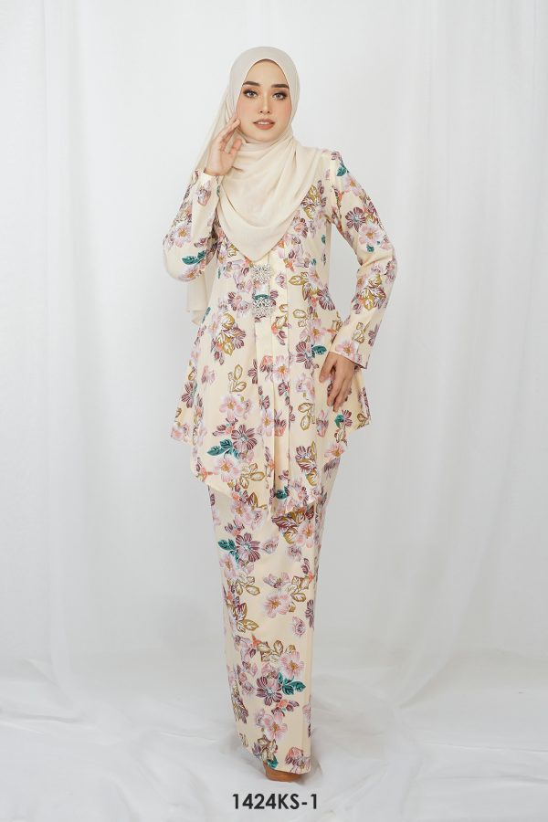 Kebaya Saloma in Cream (1424KS-1)