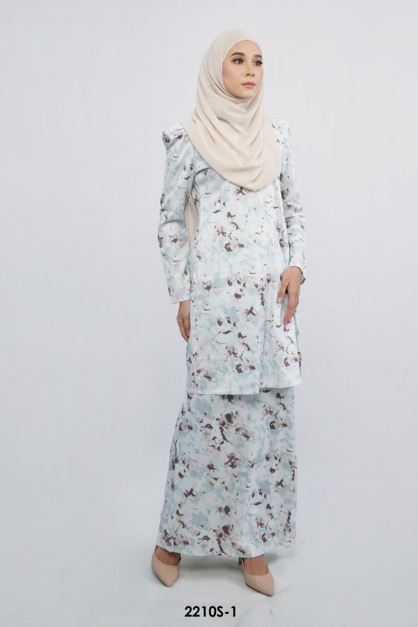 Sally Puff in Powder (2210S1) Color Blast