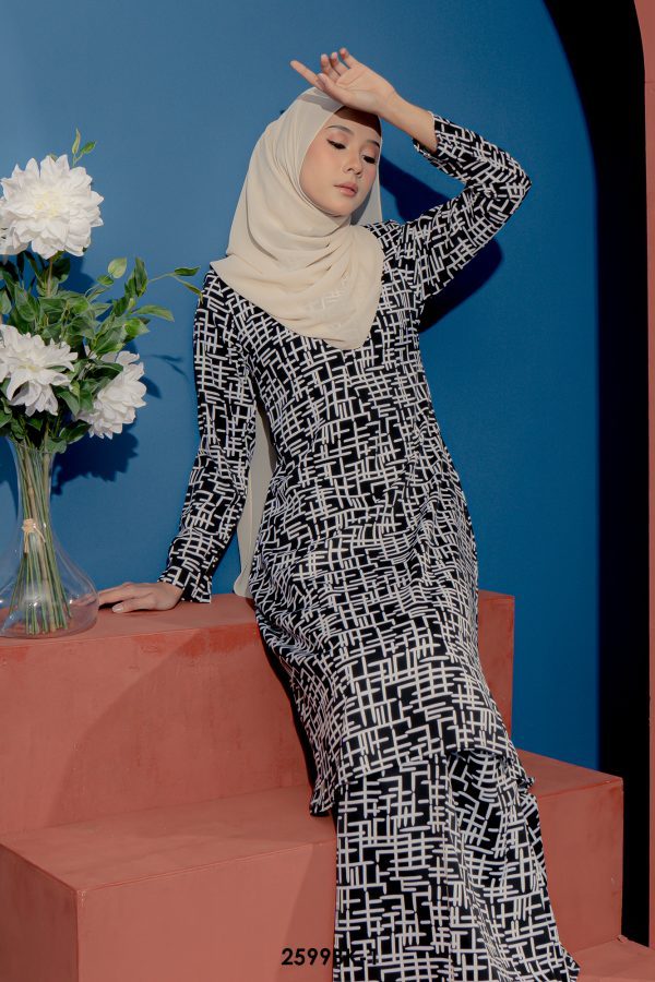 Bella Kurung in Black (2599BK-1) - Image 2