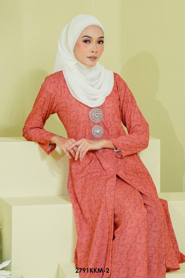 Kebarung Kalthom in Fuschia Pink (2791KKM-2) - Image 2