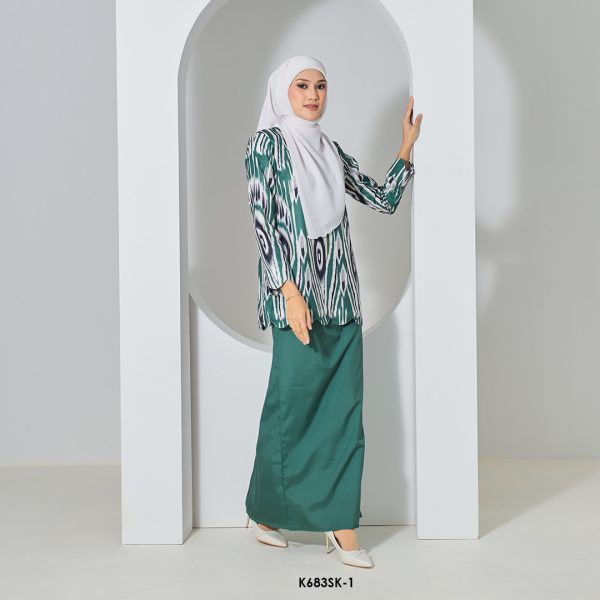 Sandra Kurung in Dark Green (K683SK-1) - Image 3