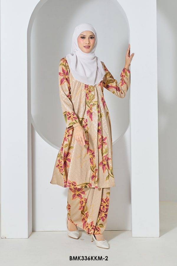 Kebarung Batiq Mia in Beige Cream (BMK336KKM-2) - Image 3