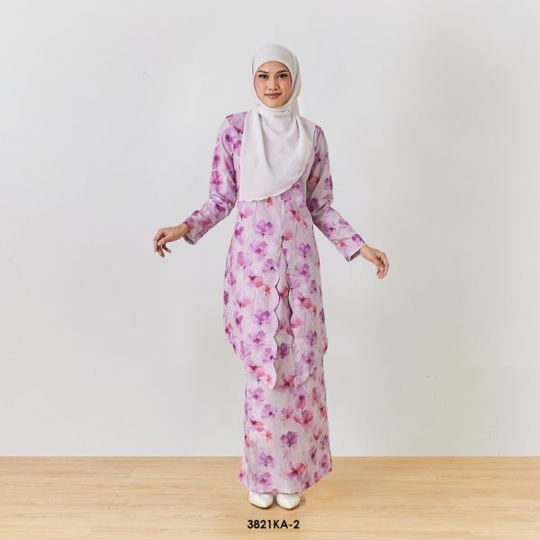 Kebaya Anggun 2.0 in Magenta (3821KA-2)