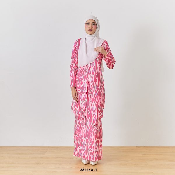 Kebaya Anggun 2.0 in Striking Pink (3822KA-1)