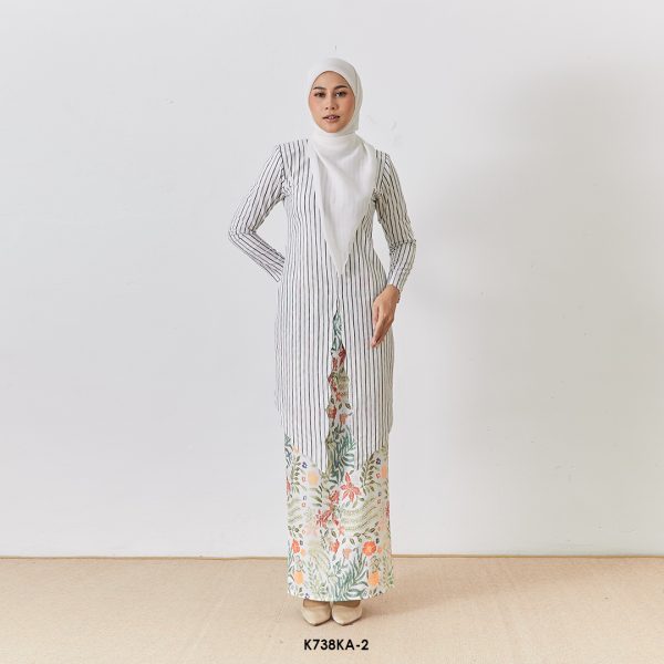 Kebaya Anggun 2.0 in White (K738KA-2)