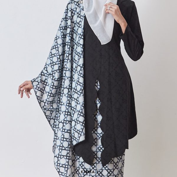 Kebaya Anggun 2.0 With Shawl in Black (K744KA-1) - Image 3