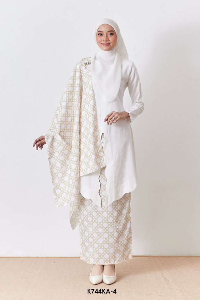 Kebaya Anggun 2.0 With Shawl in White (K744KA-4)
