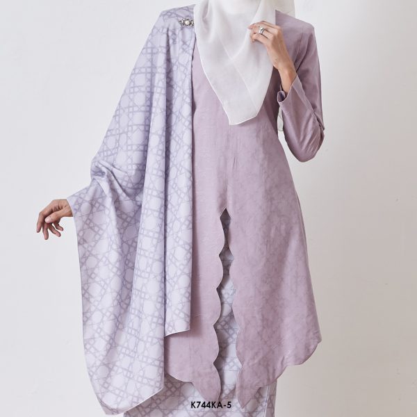 Kebaya Anggun 2.0 With Shawl in Faded Purple (K744KA-5) - Image 3