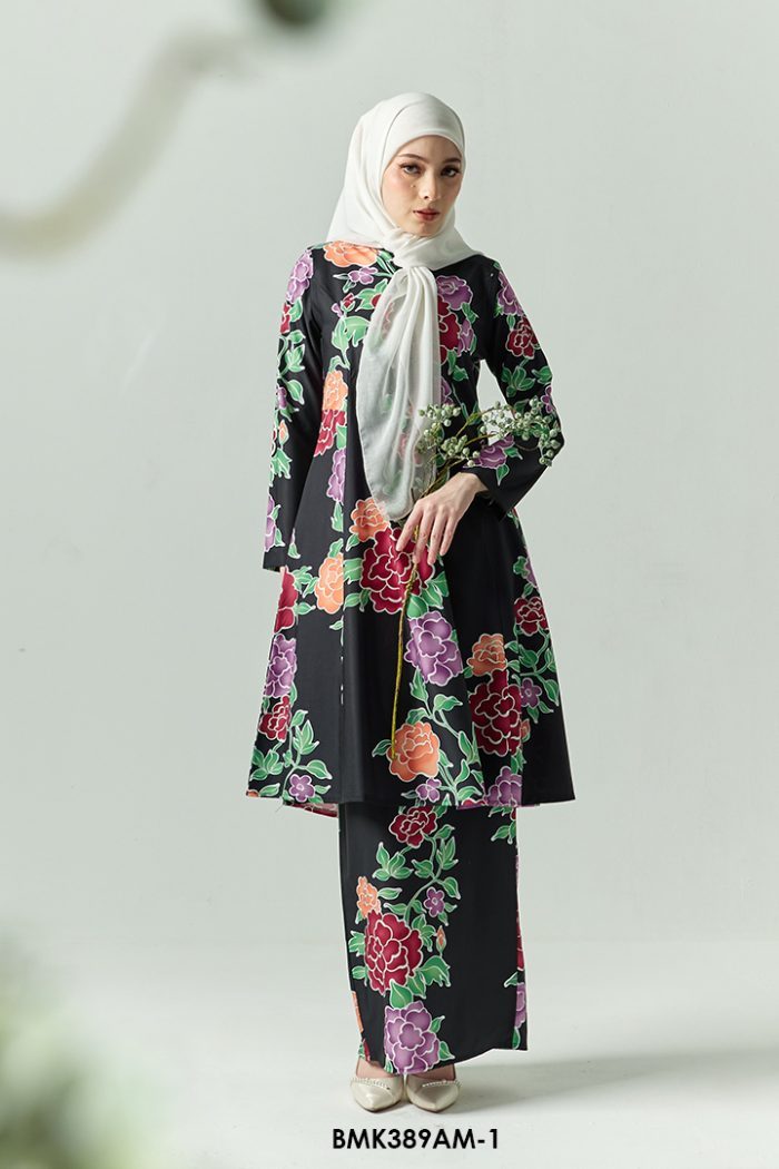 Ameera Kurung in Black (BMK389AM-1)
