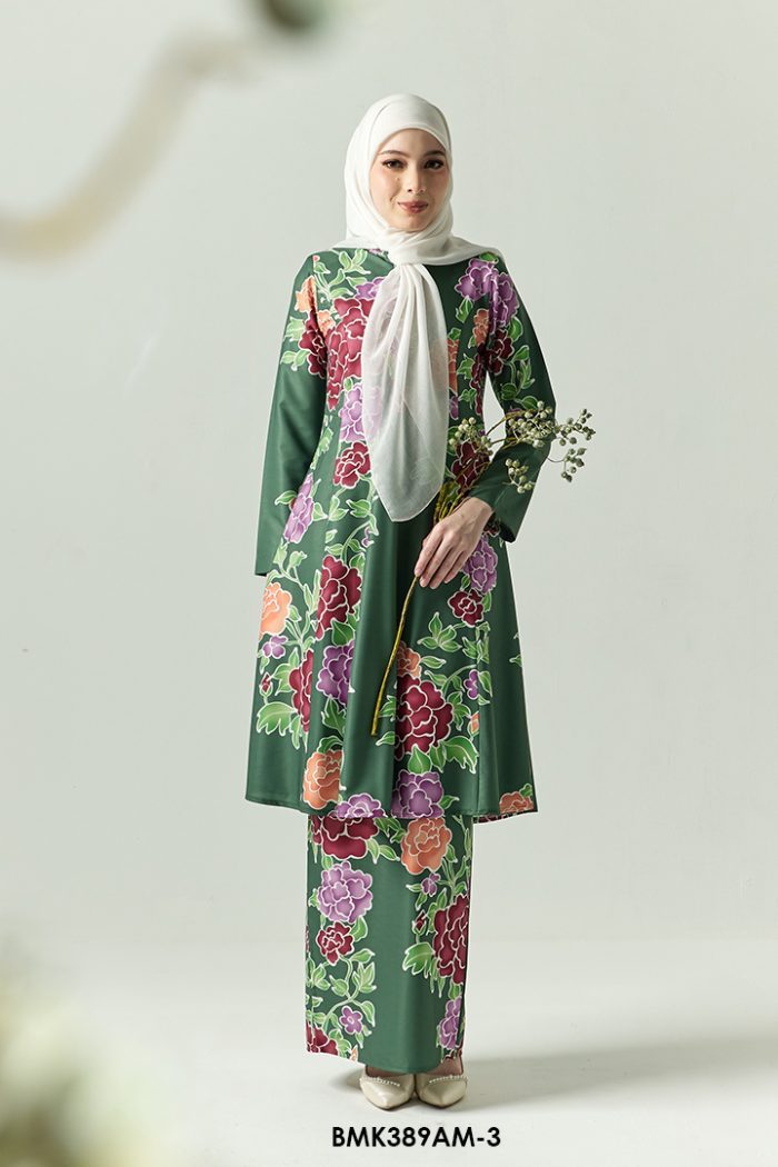Ameera Kurung in Hunter Green (BMK389AM-3)