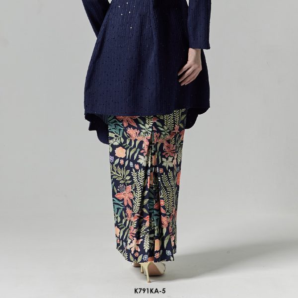 Kebaya Anggun 2.0 in Dark Blue (K791KA-5) - Image 3