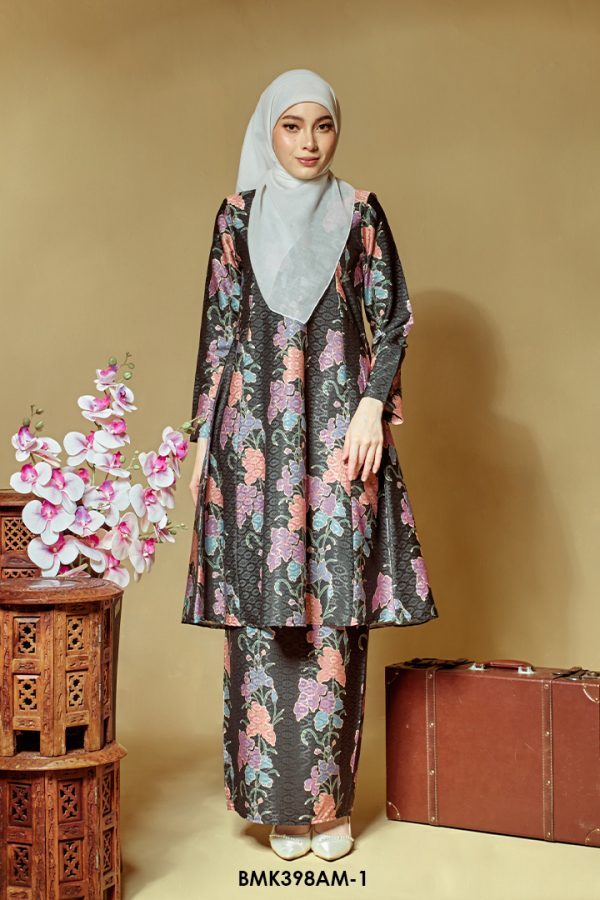 Ameera Kurung in Black (BMK398AM-1)