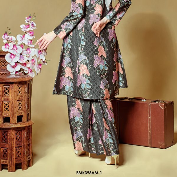 Ameera Kurung in Black (BMK398AM-1) - Image 3