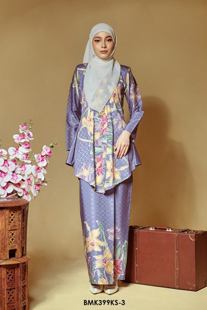 Kebaya Saloma in Iris Purple (BMK399KS-3)