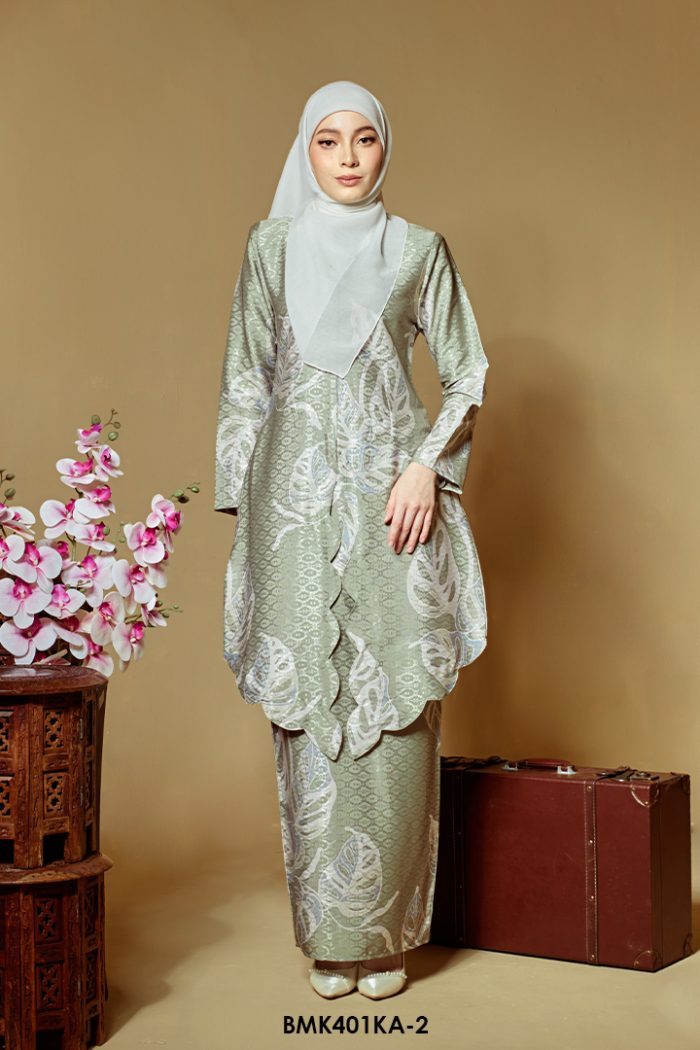 Kebaya Anggun 2.0 in Sage Green (BMK401KA-2)