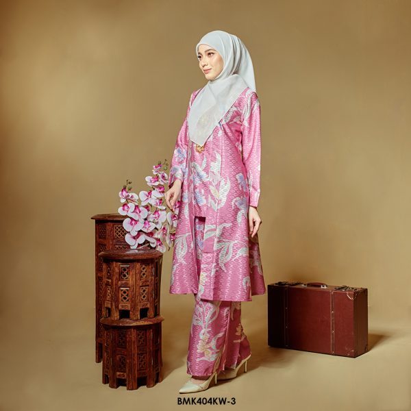 Kebaya Wilda Batiq Mia in Blush Pink (BMK404KW-3) - Image 2