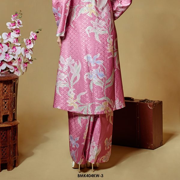 Kebaya Wilda Batiq Mia in Blush Pink (BMK404KW-3) - Image 3