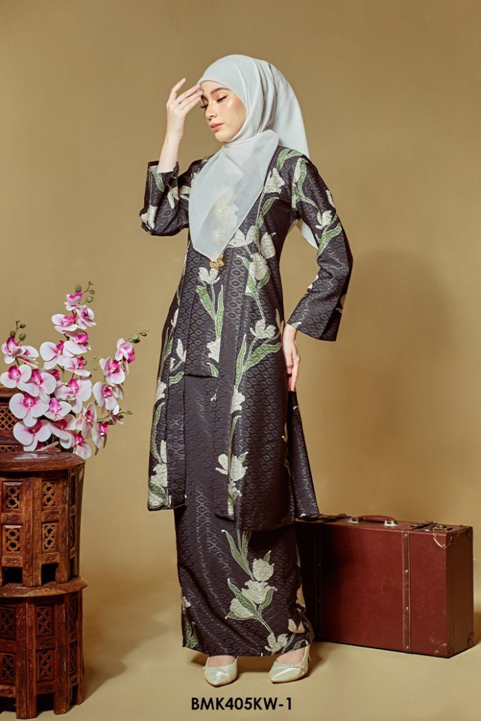 Kebaya Wilda Batiq Mia in Black (BMK405KW-1)
