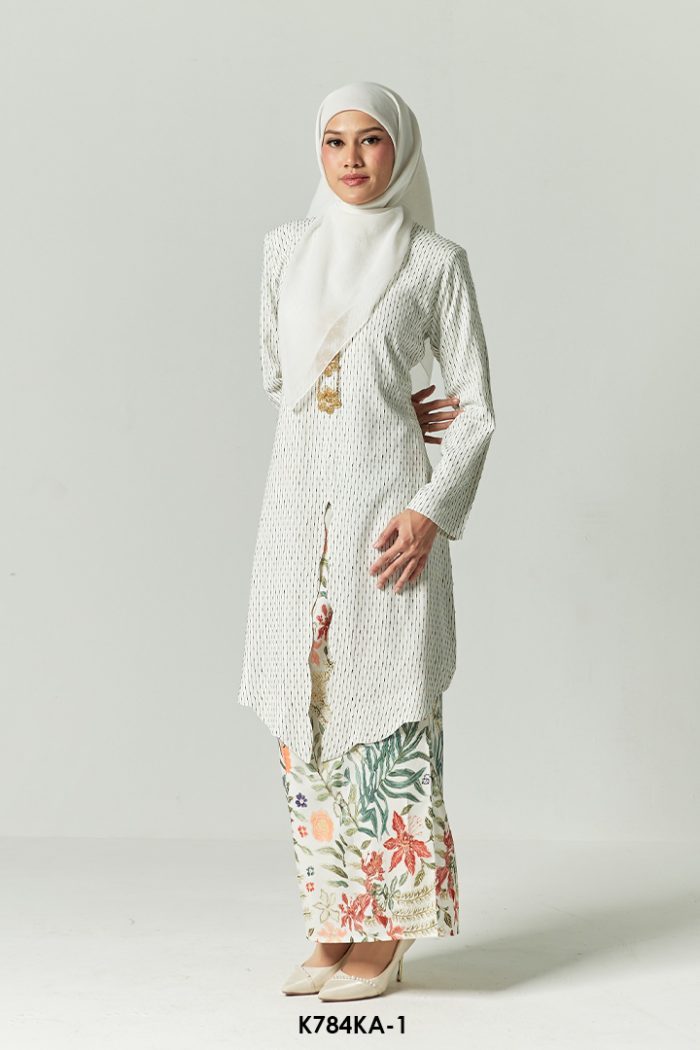 Kebaya Anggun 2.0 in White (K784KA-1)