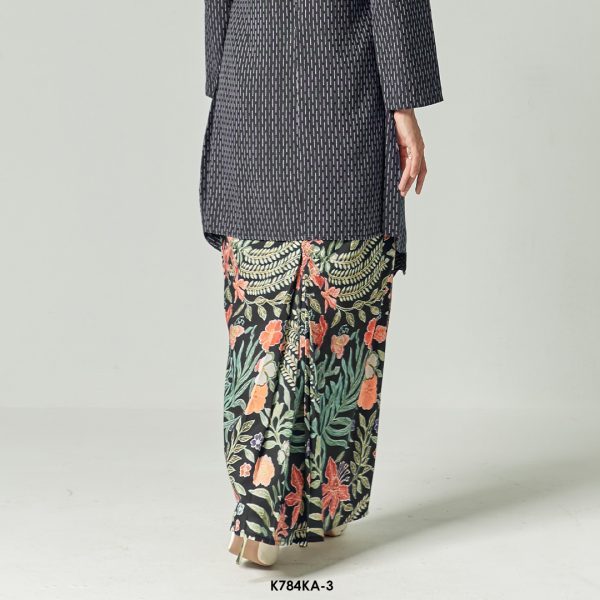 Kebaya Anggun 2.0 in Dark Blue (K784KA-3) - Image 3