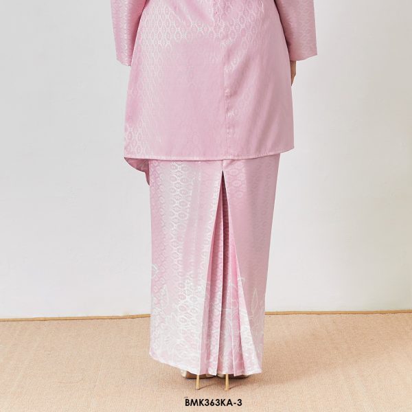 Kebaya Anggun 2.0 in Soft Pink (BMK363KA-3) - Image 3