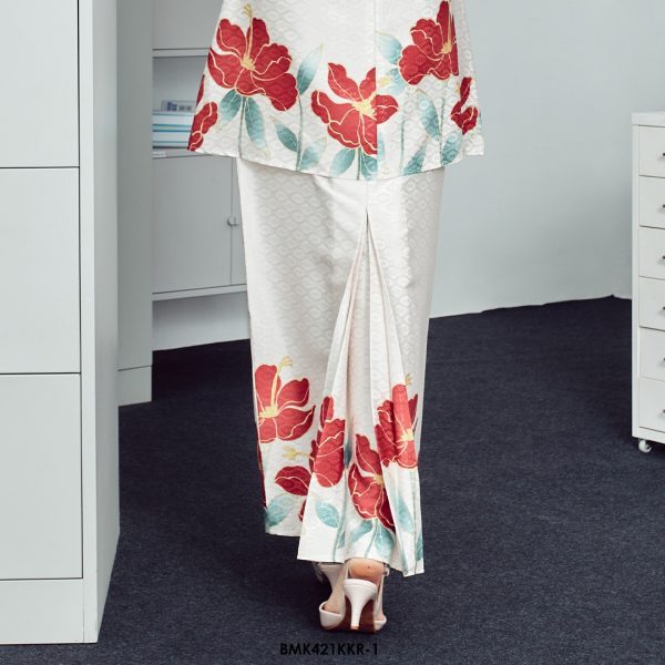Kebaya Kirani Batiq Mia in Cream (BMK421KKR-1) - Image 4