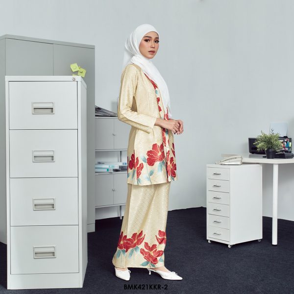 Kebaya Kirani Batiq Mia in Light Yellow (BMK421KKR-2) - Image 2