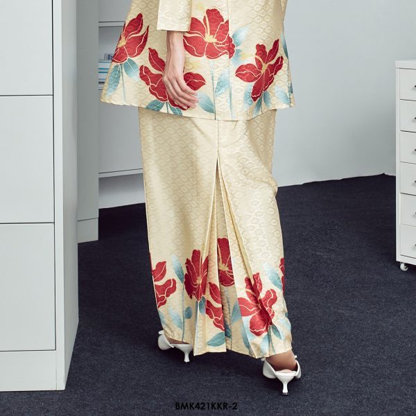 Kebaya Kirani Batiq Mia in Light Yellow (BMK421KKR-2) - Image 4