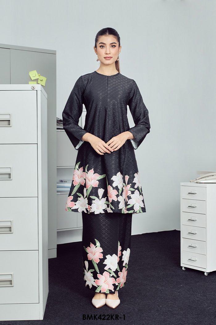 Riau Kurung Batiq Mia in Black (BMK422KR-1)