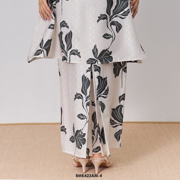 Ameera Kurung in Off White (BMK423AM-4) - Image 3