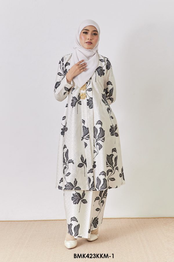 Kebarung Batiq Mia in Off White (BMK423KKM-1)