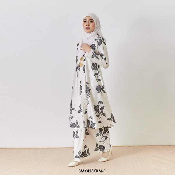 Kebarung Batiq Mia in Off White (BMK423KKM-1) - Image 2