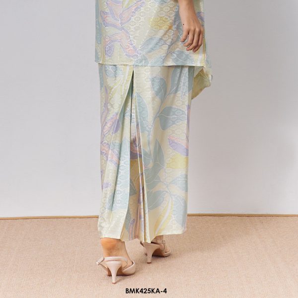 Kebaya Anggun 2.0 in Pale Yellow (BMK425KA-4) - Image 3
