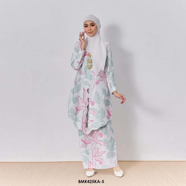 Kebaya Anggun 2.0 in Ice Mint (BMK425KA-5)