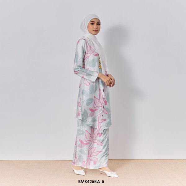 Kebaya Anggun 2.0 in Ice Mint (BMK425KA-5) - Image 2