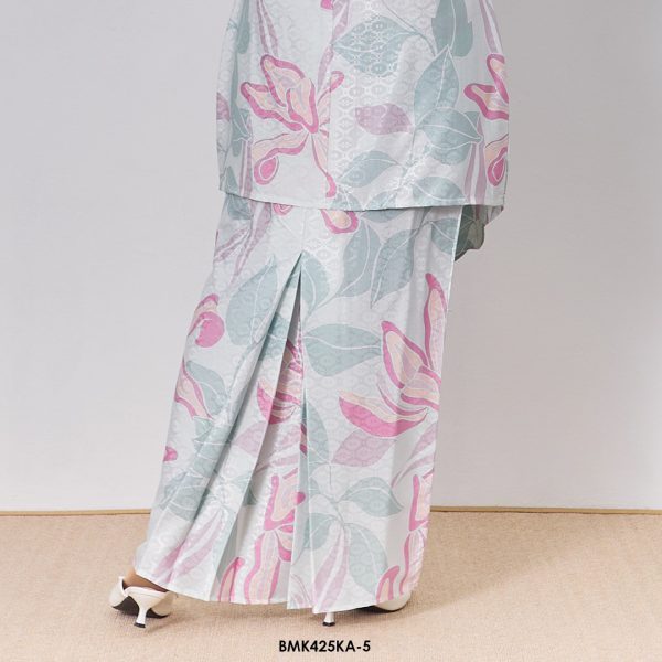 Kebaya Anggun 2.0 in Ice Mint (BMK425KA-5) - Image 3