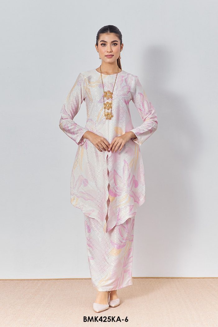 Kebaya Anggun 2.0 in Cream (BMK425KA-6)