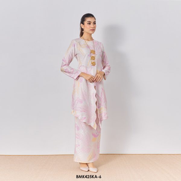Kebaya Anggun 2.0 in Cream (BMK425KA-6) - Image 2