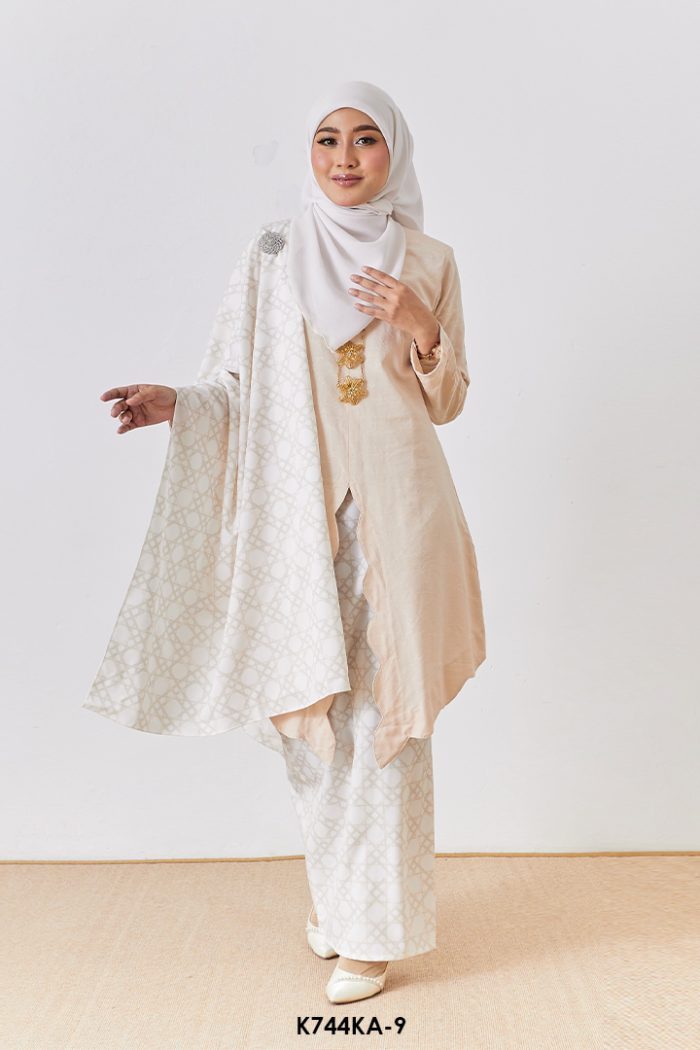 Kebaya Anggun 2.0 With Shawl in Ivory (K744KA-9)