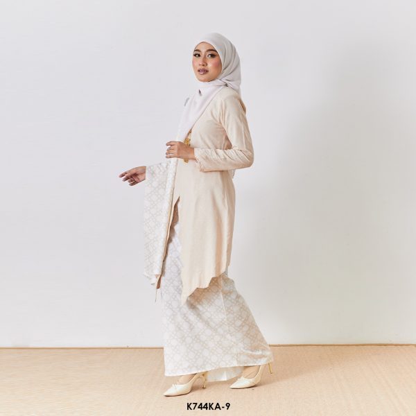Kebaya Anggun 2.0 With Shawl in Ivory (K744KA-9) - Image 2