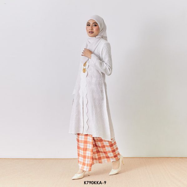 Kebarung Anggerik in Pure White (K790KKA-9) - Image 2