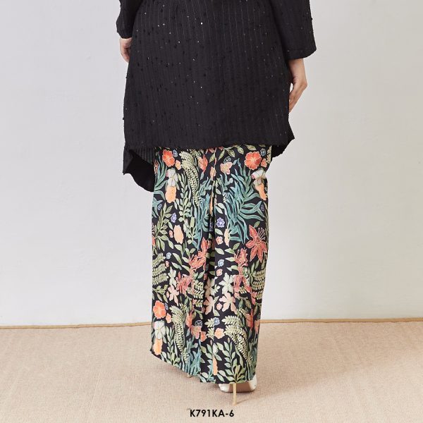 Kebaya Anggun 2.0 in Black  (K791KA-6) - Image 3
