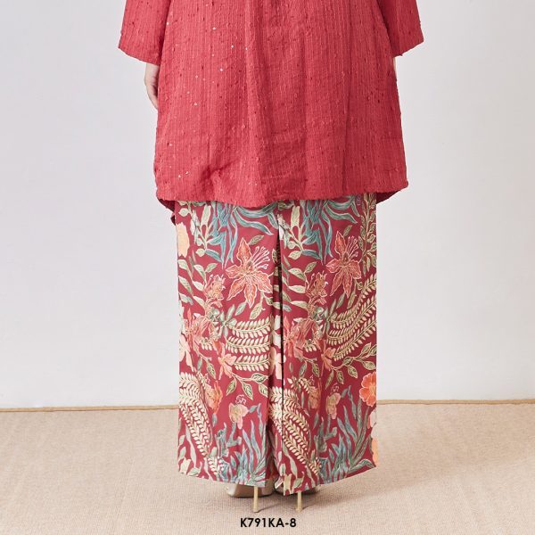 Kebaya Anggun 2.0 in Crimson Red (K791KA-8) - Image 3