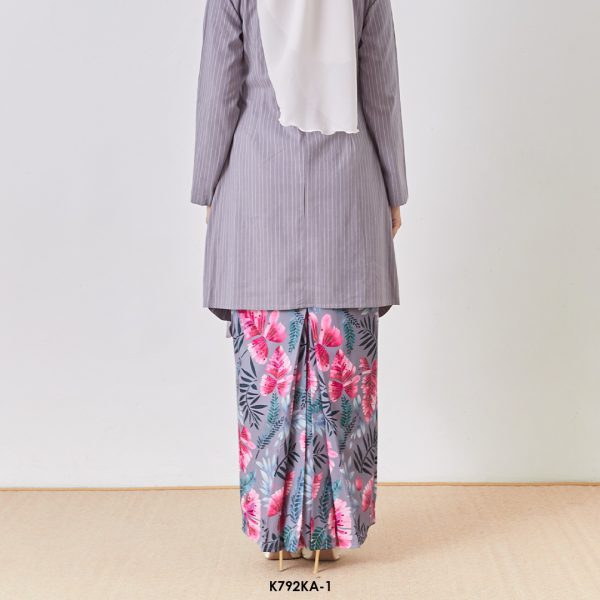 Kebaya Anggun 2.0 in Grey (K792KA-1) - Image 3