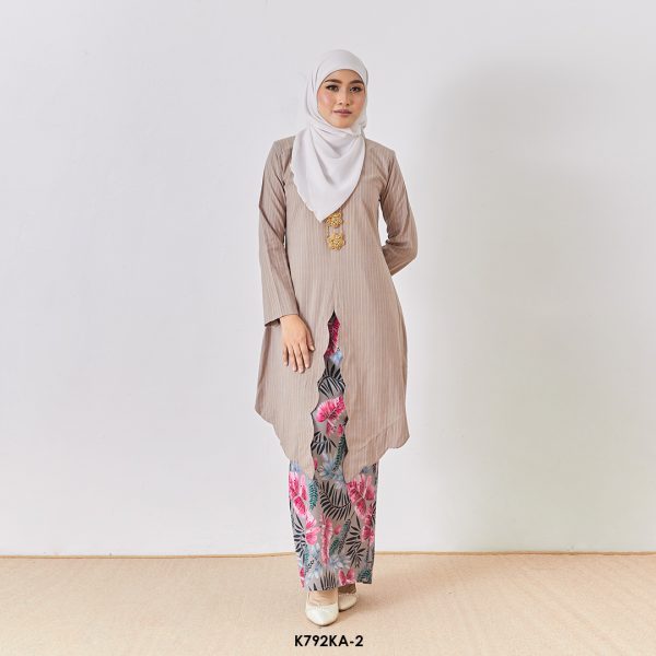 Kebaya Anggun 2.0 in Cheddar Brown (K792KA-2)