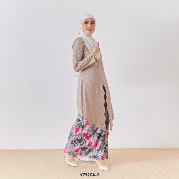 Kebaya Anggun 2.0 in Cheddar Brown (K792KA-2) - Image 2