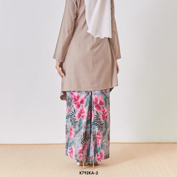 Kebaya Anggun 2.0 in Cheddar Brown (K792KA-2) - Image 3