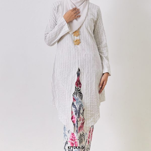Kebaya Anggun 2.0 in White (K792KA-3) - Image 4